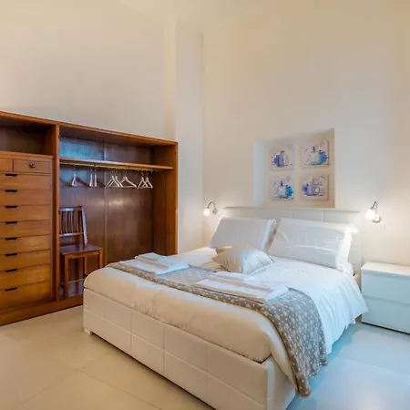 Your House 2 בית הארחה