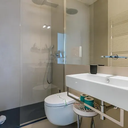 Your House 2 בית הארחה 3*