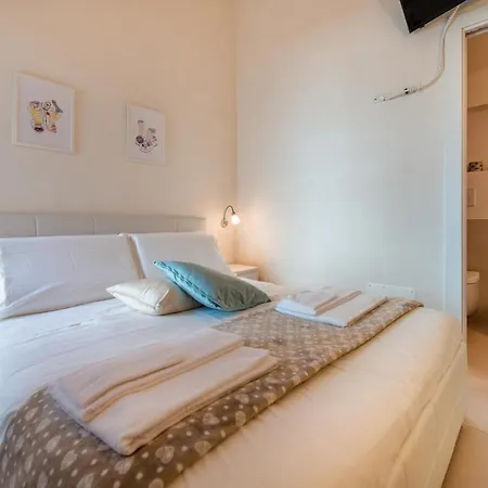 Guest house Your House 2 *